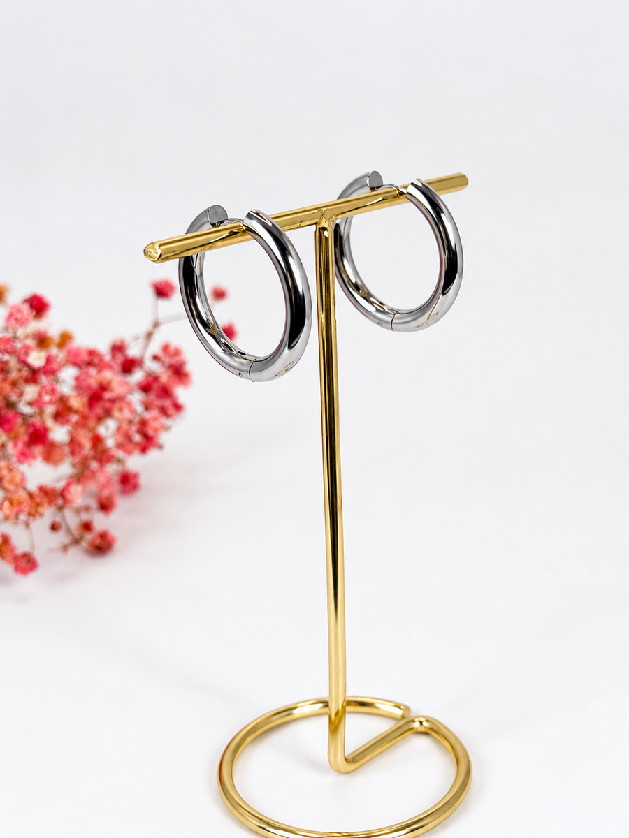 Boucles d'oreilles créoles lisses en acier inoxydable – Dorées ou argentées – 2,7 cm