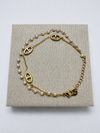 Bracelet chaîne d'ancre et perles blanches – acier doré