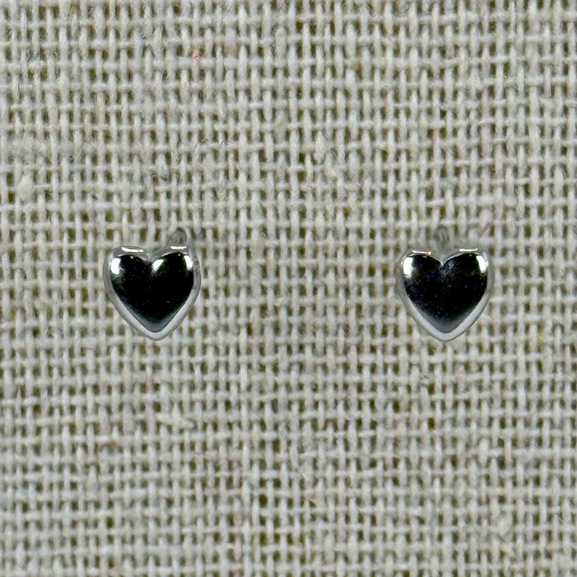 Ohrstecker Herz – vergoldeter oder versilberter Edelstahl | Minimalistisch & hypoallergen.