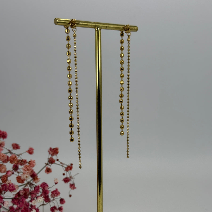 Kettenohrringe mit Kugeln – Edelstahl gold-/silberfarben.