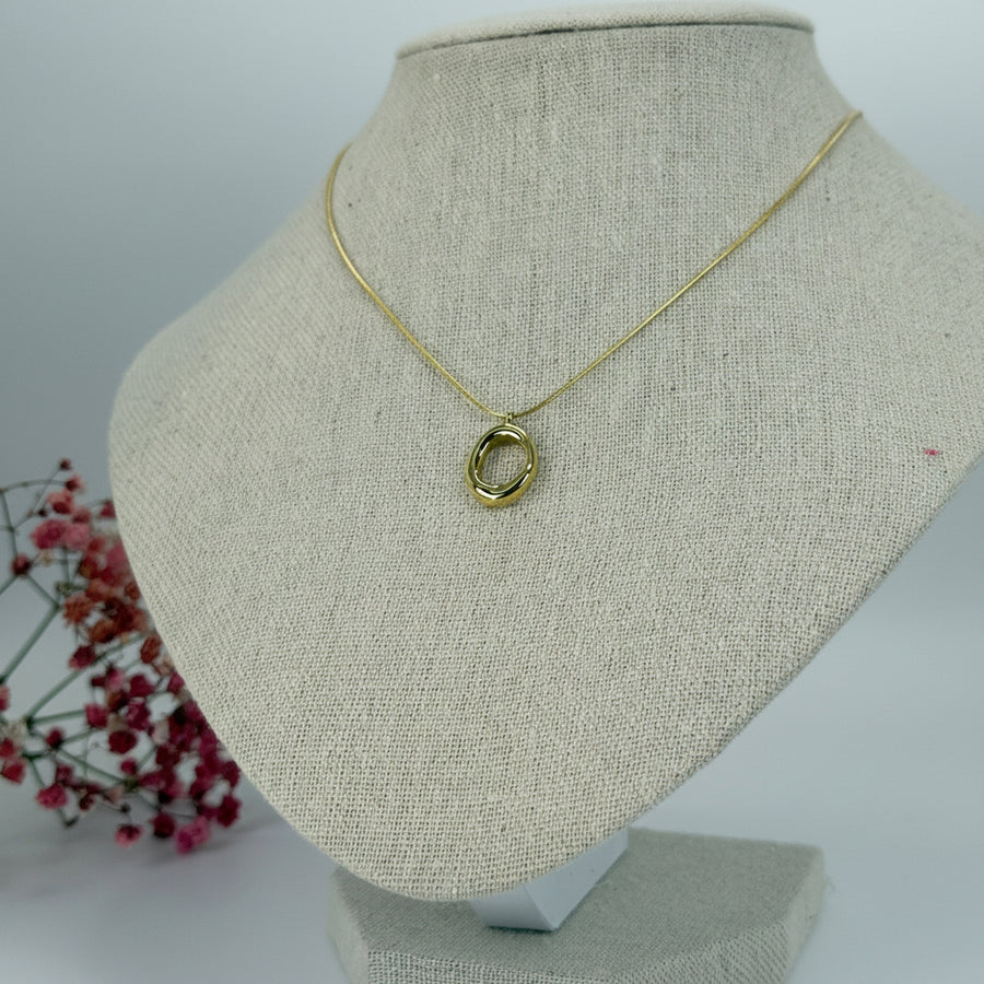 Vergoldete Edelstahlkette – Eleganter ovaler Anhänger – Wasserbeständige, verstellbare Kette.