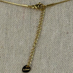 Collier doré en acier inoxydable – Pendentif ovale élégant – Chaîne réglable résistante à l’eau.