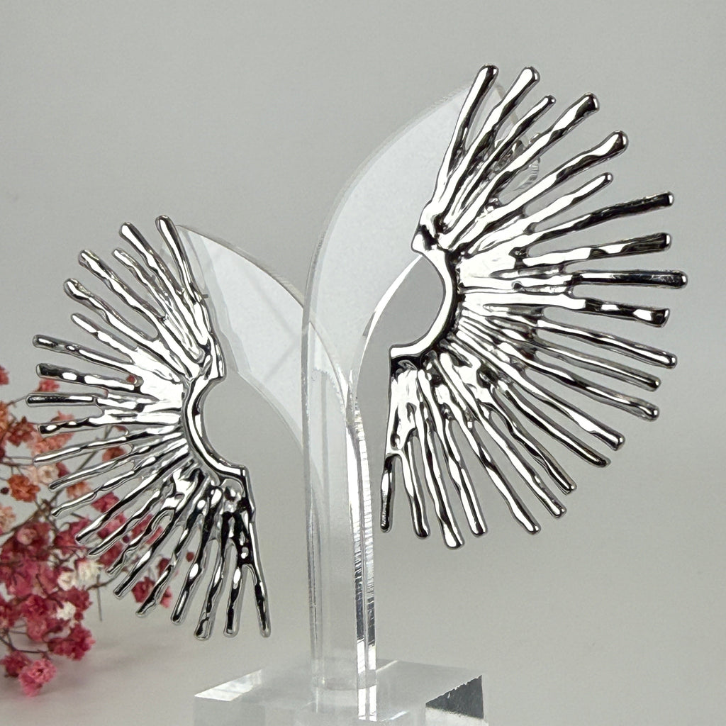 Ohrringe im Fächer-Design aus Edelstahl – Modern und skulptural