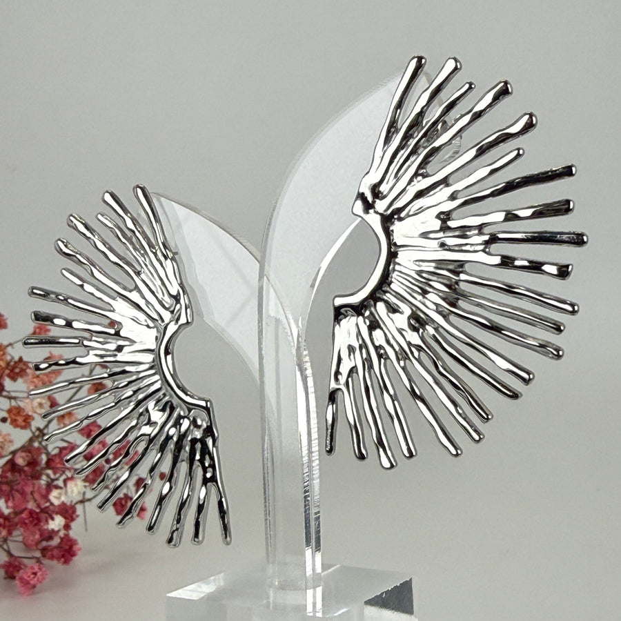 Ohrringe im Fächer-Design aus Edelstahl – Modern und skulptural