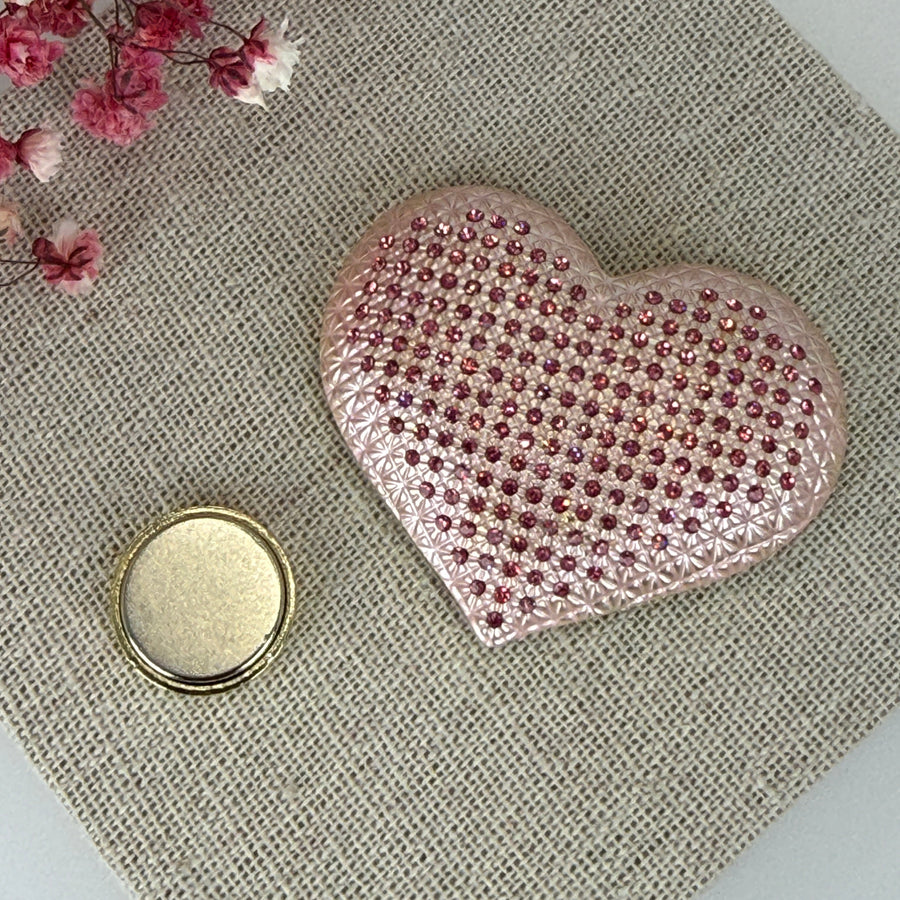 Broche aimantée en acier inoxydable – Cœur décoratif dispo dorée, argenté ou rose