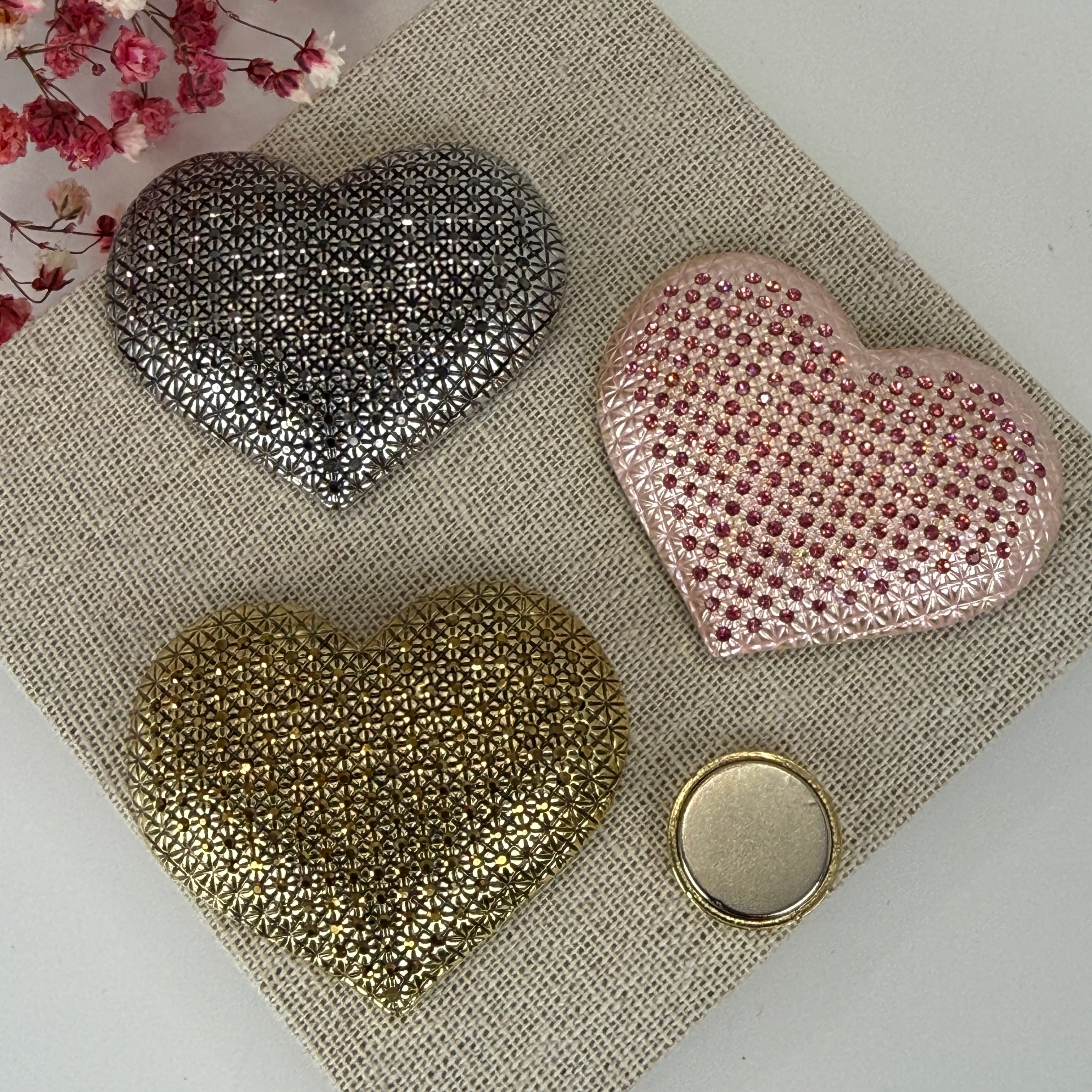 Magnetbrosche aus Edelstahl – Dekoratives Herz, erhältlich in Gold, Silber oder Roségold