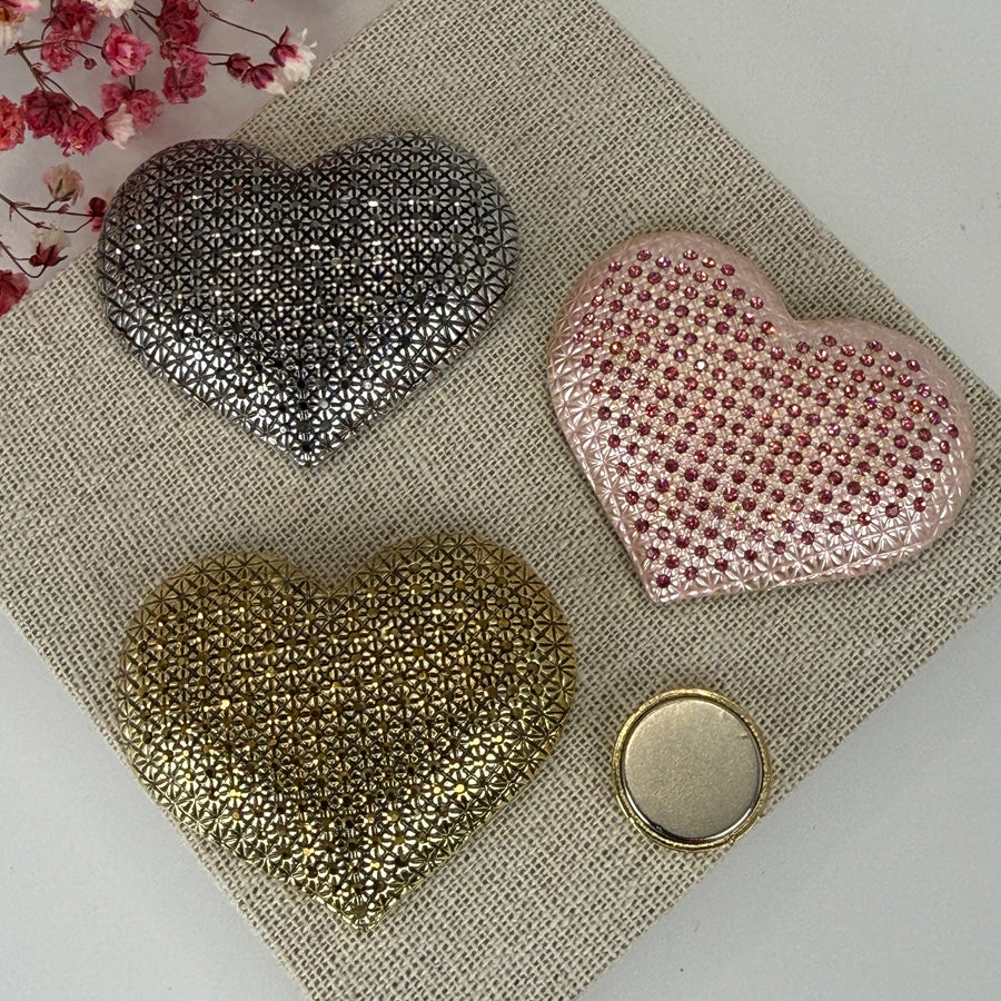 Broche aimantée en acier inoxydable – Cœur décoratif dispo dorée, argenté ou rose