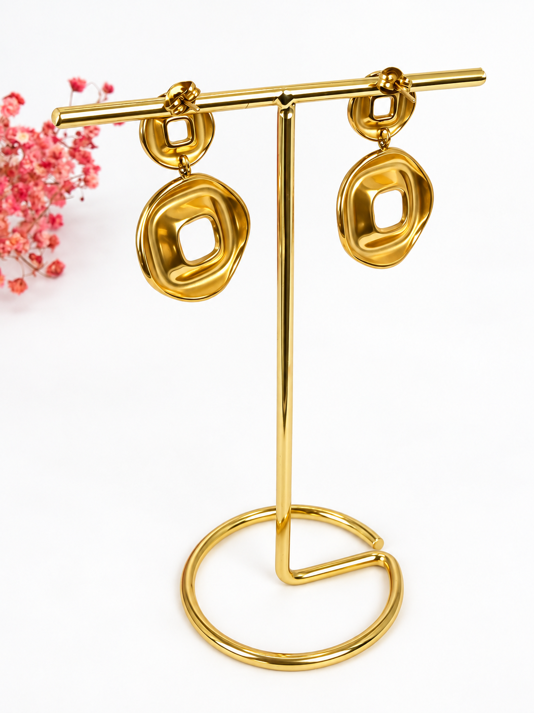 Feine Kettenohrringe mit kleiner Metallperle, lange minimalistisch – Vergoldeter Edelstahl.