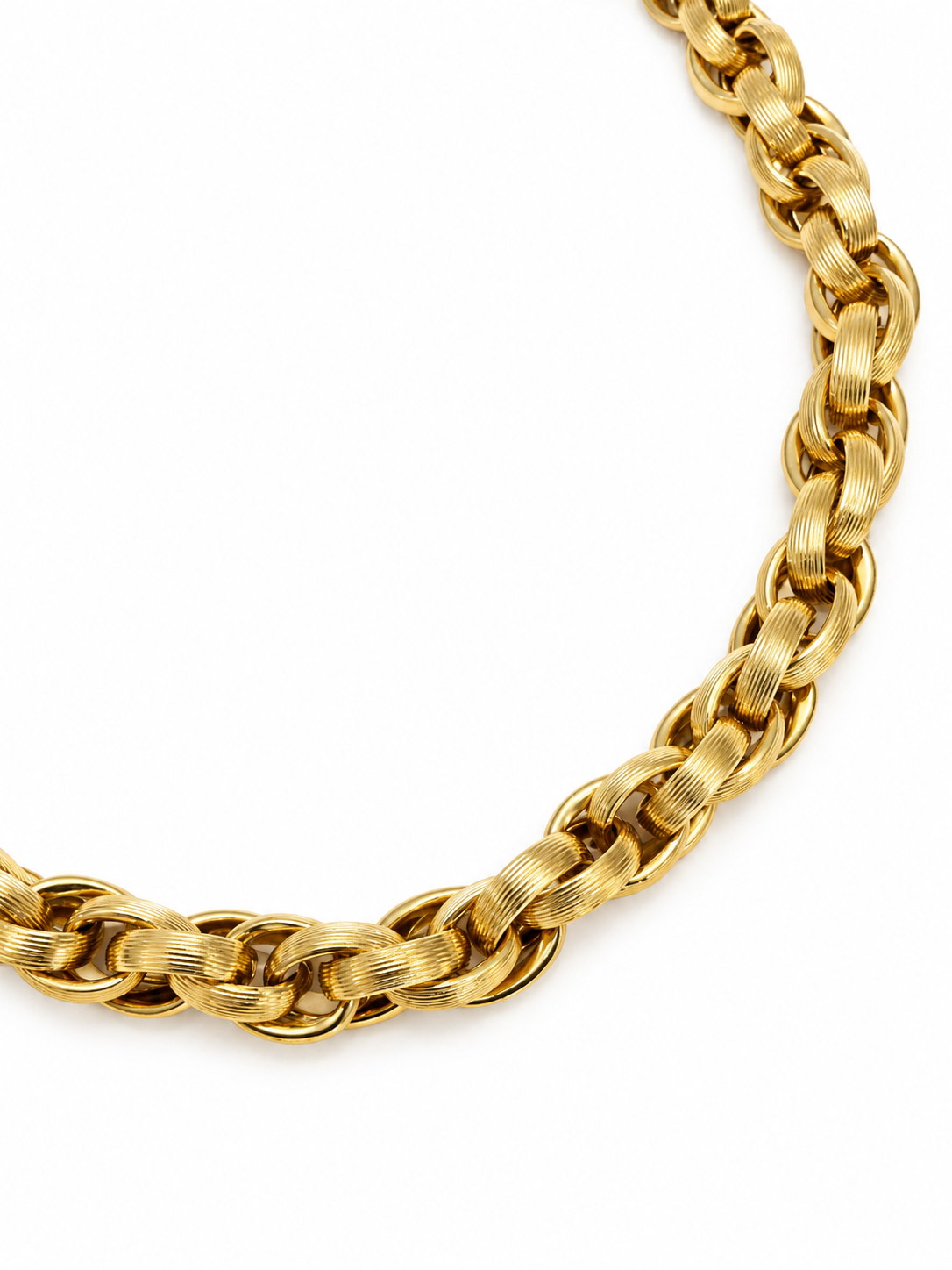 Collier chaîne dorée à gros maillons striés en acier inoxydable