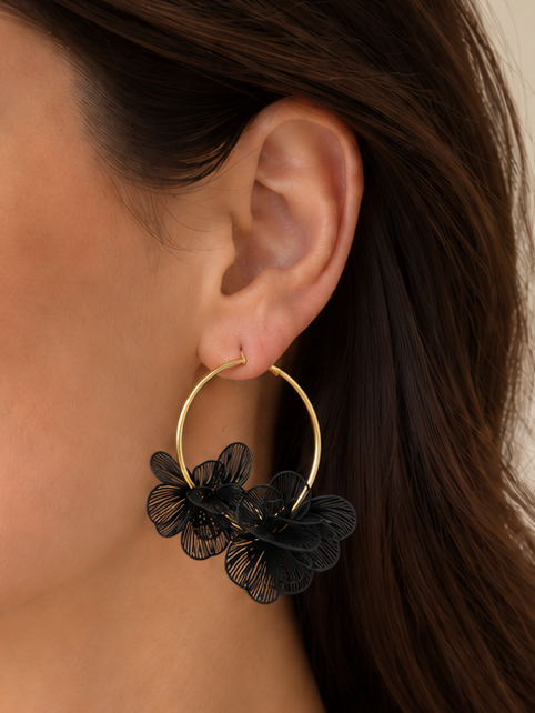 Boucles d'oreilles créoles dorées à fleurs ajourées en acier inoxydable – 5 coloris -4 cm