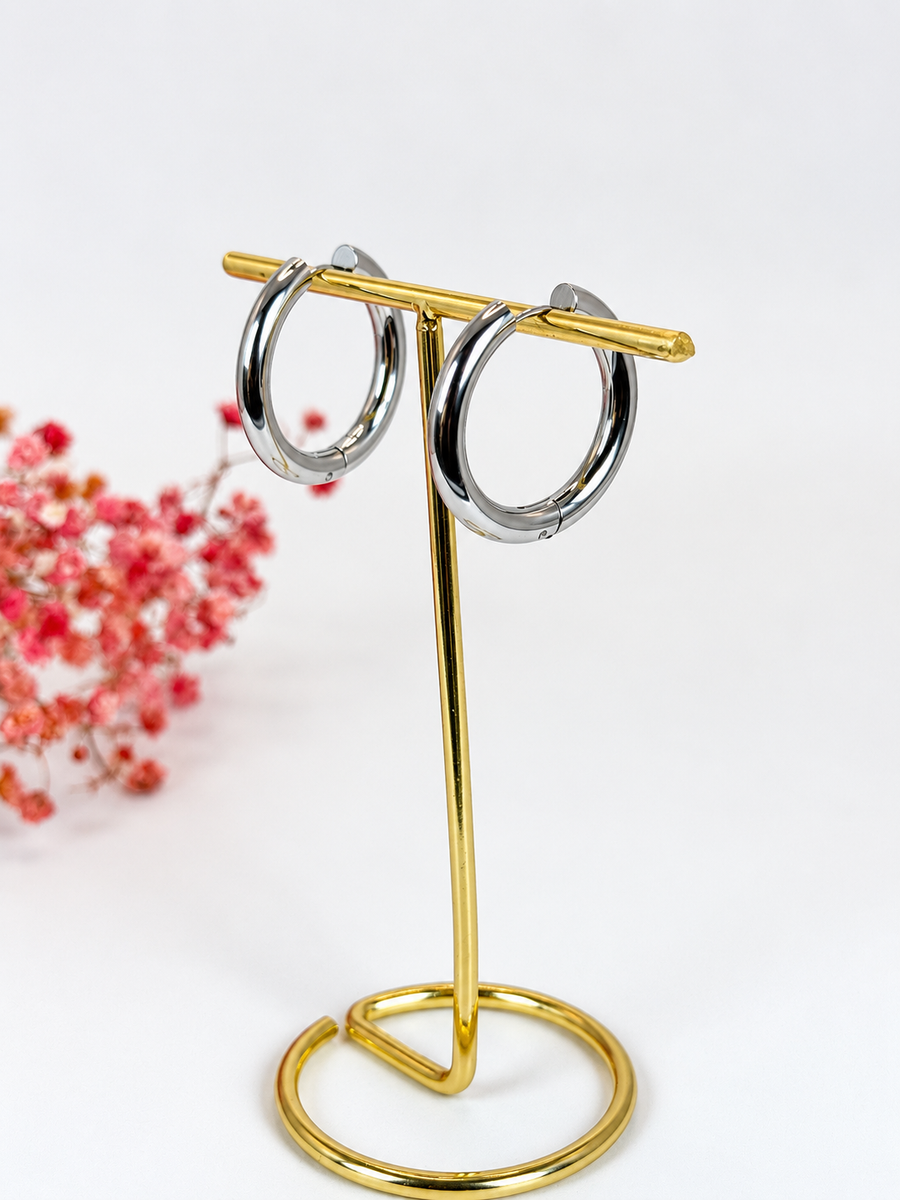 Boucles d'oreilles créoles lisses en acier inoxydable – Dorées ou argentées – 2,7 cm
