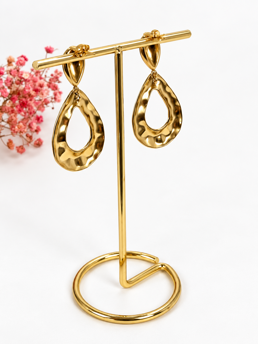 Feine Kettenohrringe mit kleiner Metallperle, lange minimalistisch – Vergoldeter Edelstahl.
