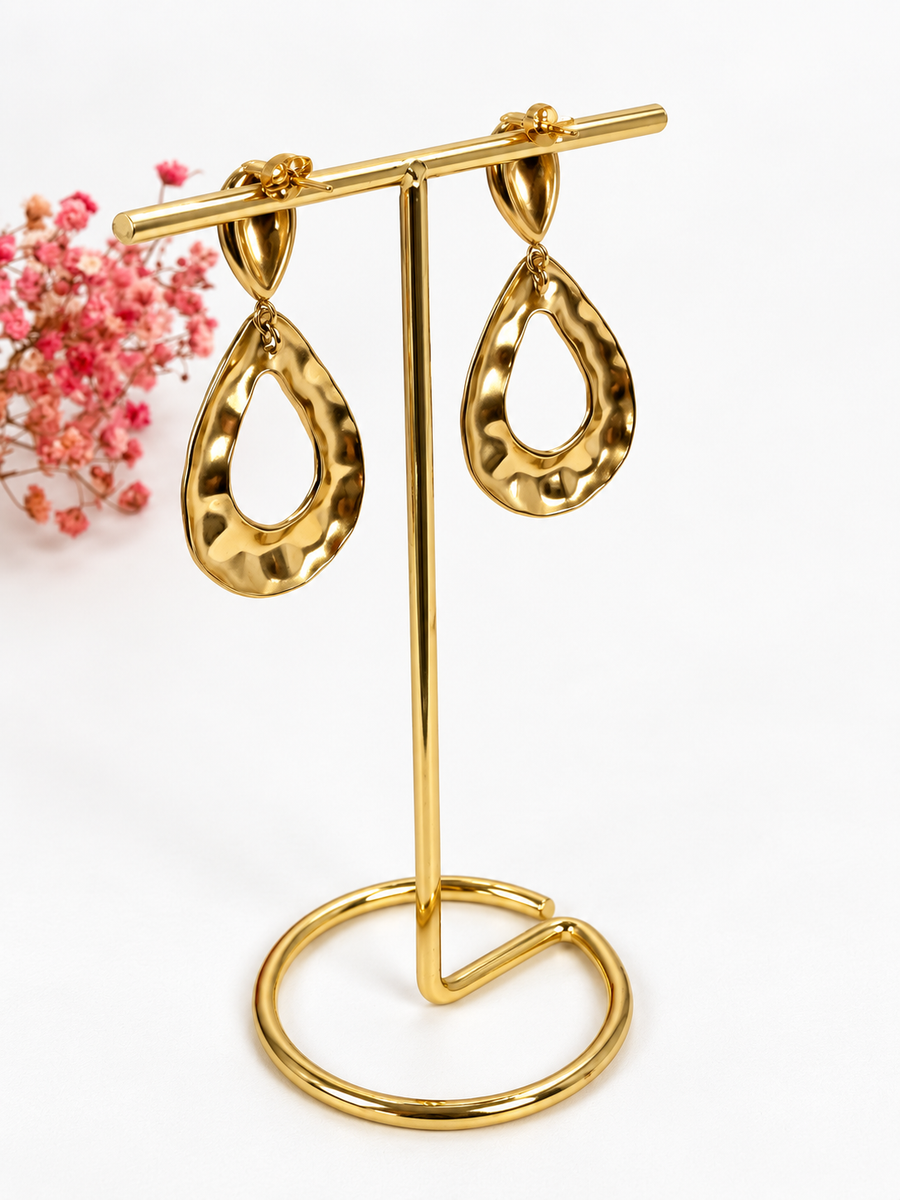 Feine Kettenohrringe mit kleiner Metallperle, lange minimalistisch – Vergoldeter Edelstahl.