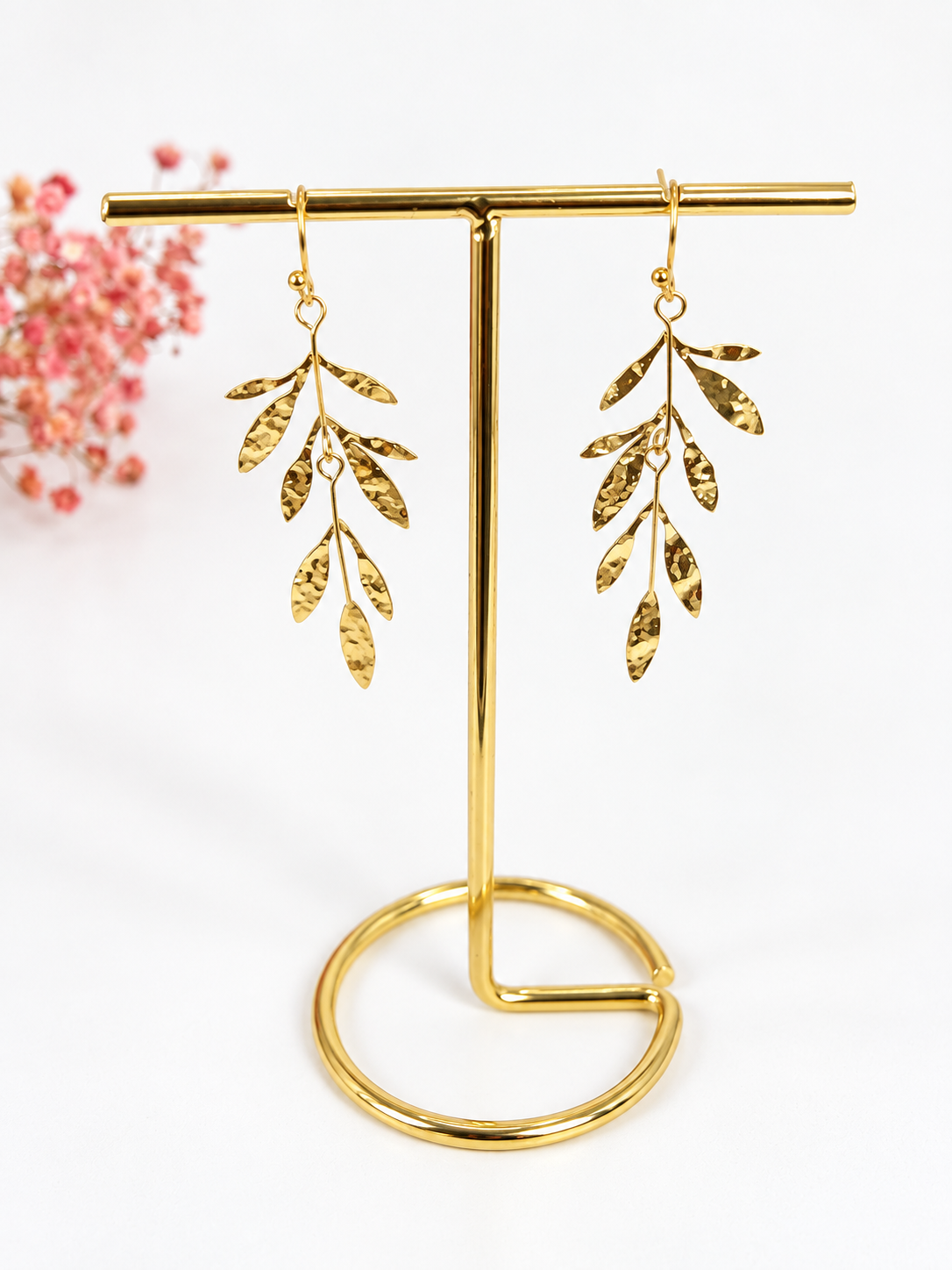 Feine Kettenohrringe mit kleiner Metallperle, lange minimalistisch – Vergoldeter Edelstahl.