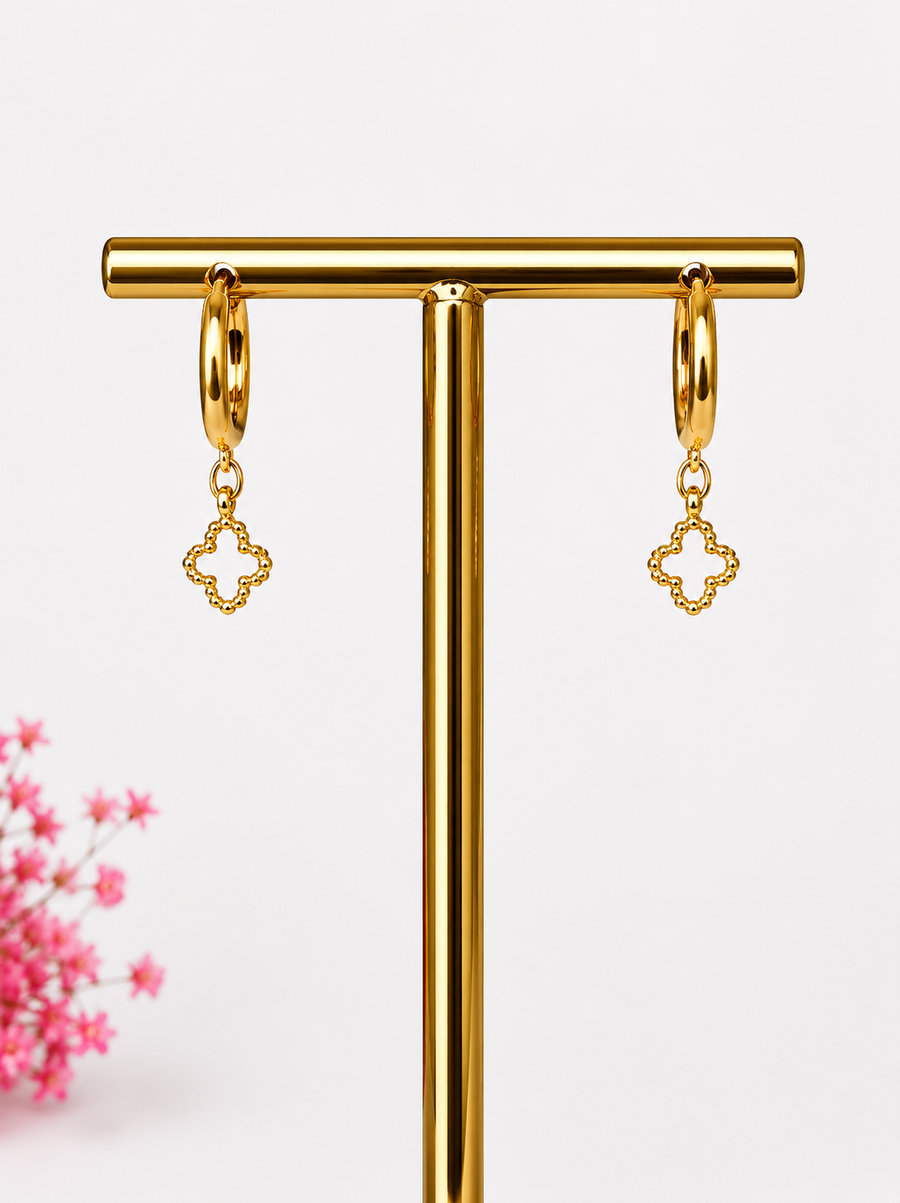 Boucles d’oreilles mini créoles trèfle doré – Acier inoxydable doré