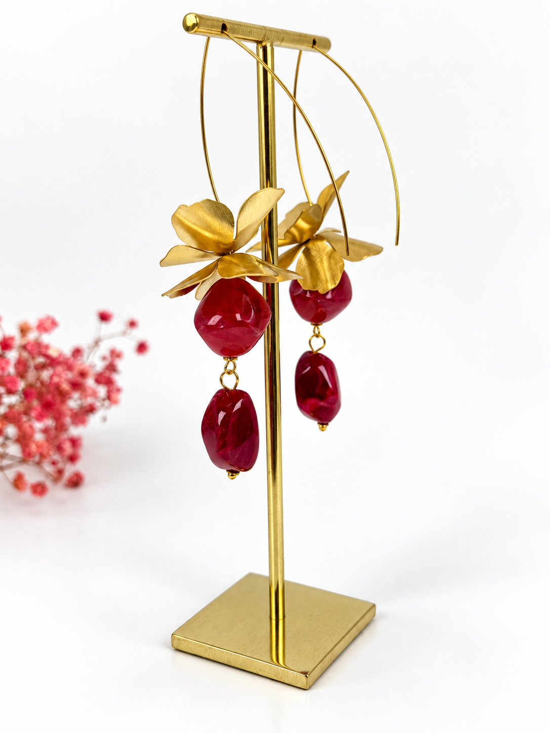 Feine Kettenohrringe mit kleiner Metallperle, lange minimalistisch – Vergoldeter Edelstahl.
