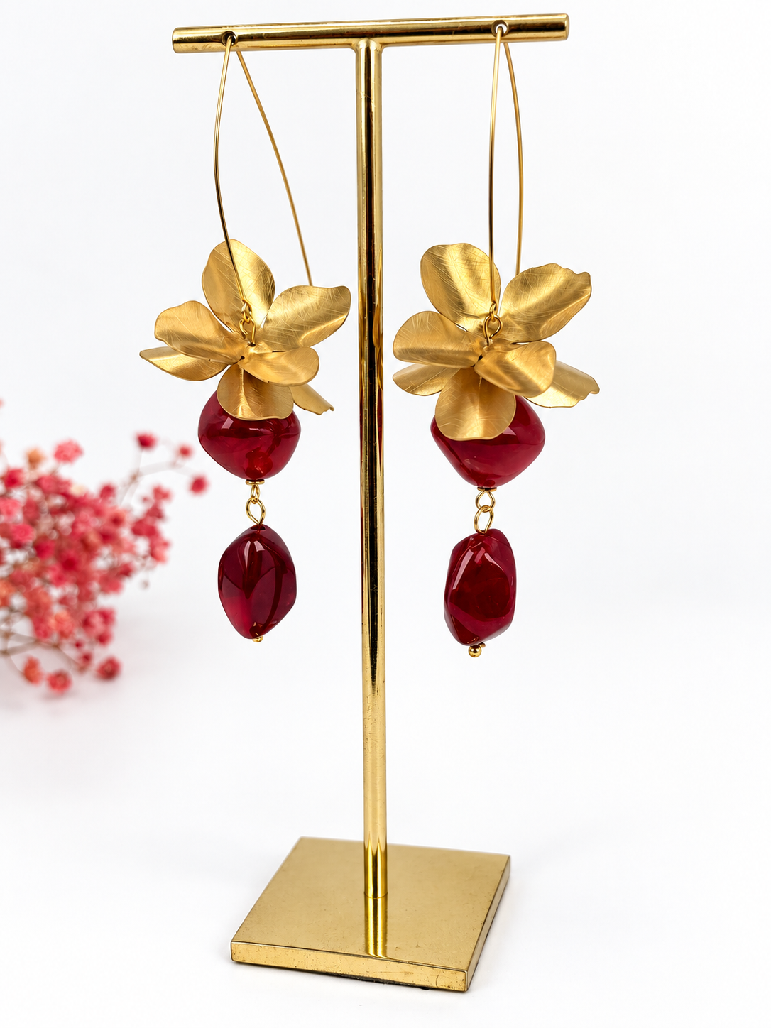 Feine Kettenohrringe mit kleiner Metallperle, lange minimalistisch – Vergoldeter Edelstahl.
