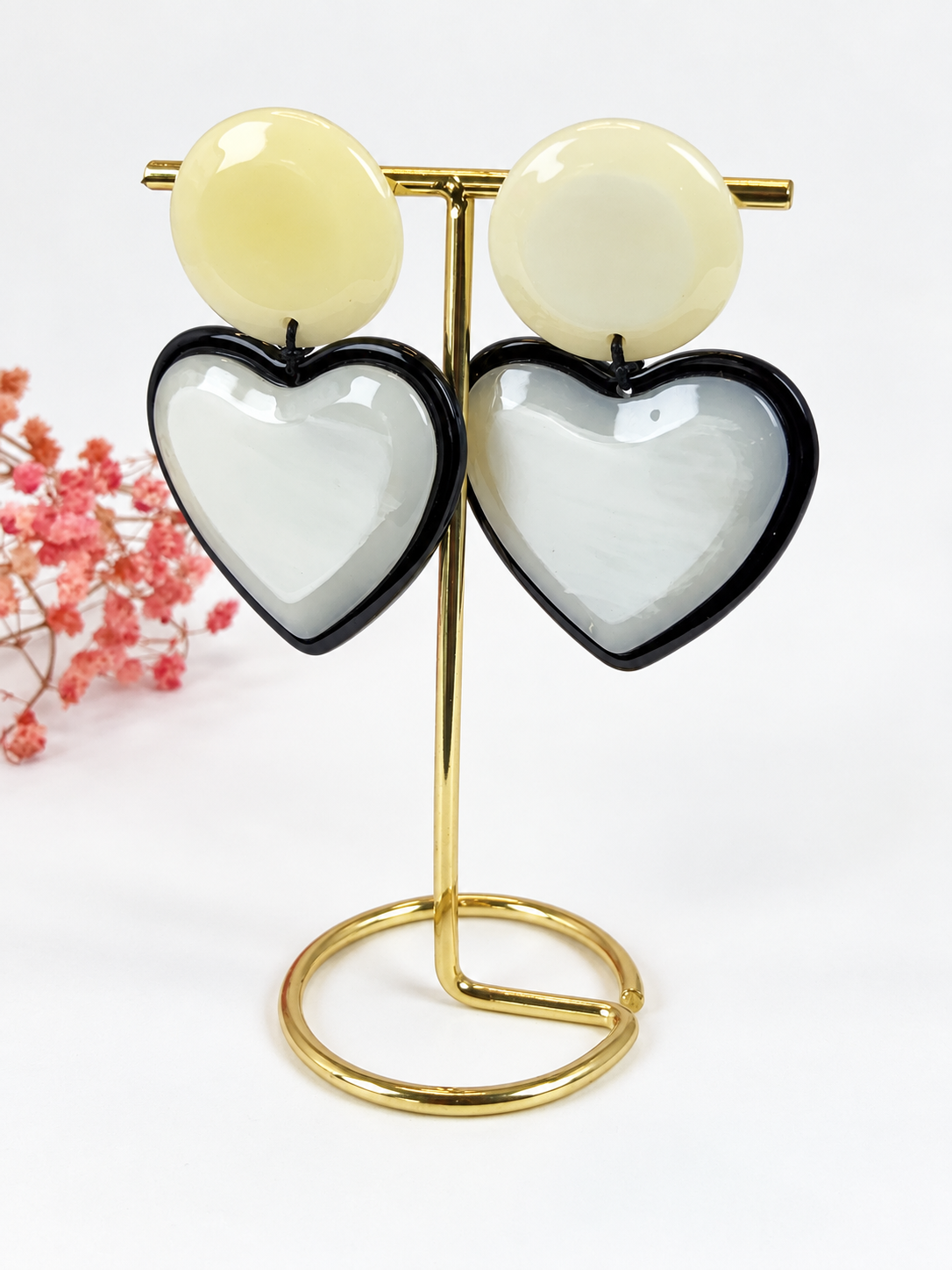Boucles d’oreilles cœur en résine – 4 coloris