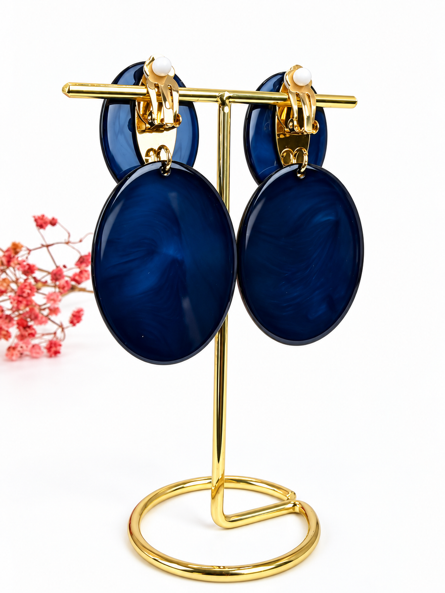 Boucles d’oreilles clips ovales en résine – 6,5 cm