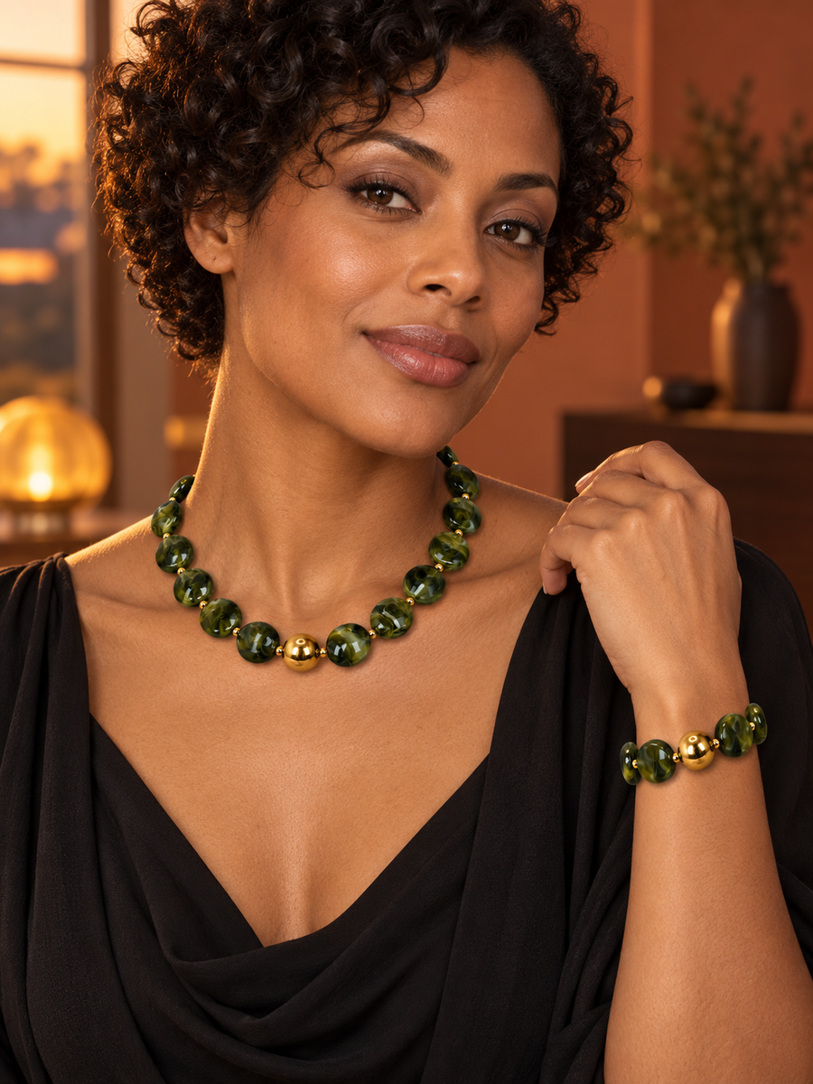 Collier court à pastilles colorées – 4 coloris