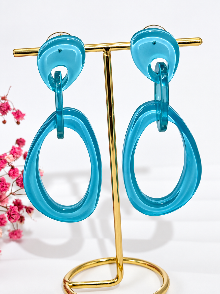 Boucles d’oreilles en résine à enfiler – Design goutte ajourée – 5 coloris