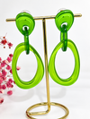 Boucles d’oreilles en résine à enfiler – Design goutte ajourée – 5 coloris