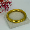 Armreif aus mattem Edelstahl – Durchmesser 6 cm – Erhältlich in Gold oder Silber.