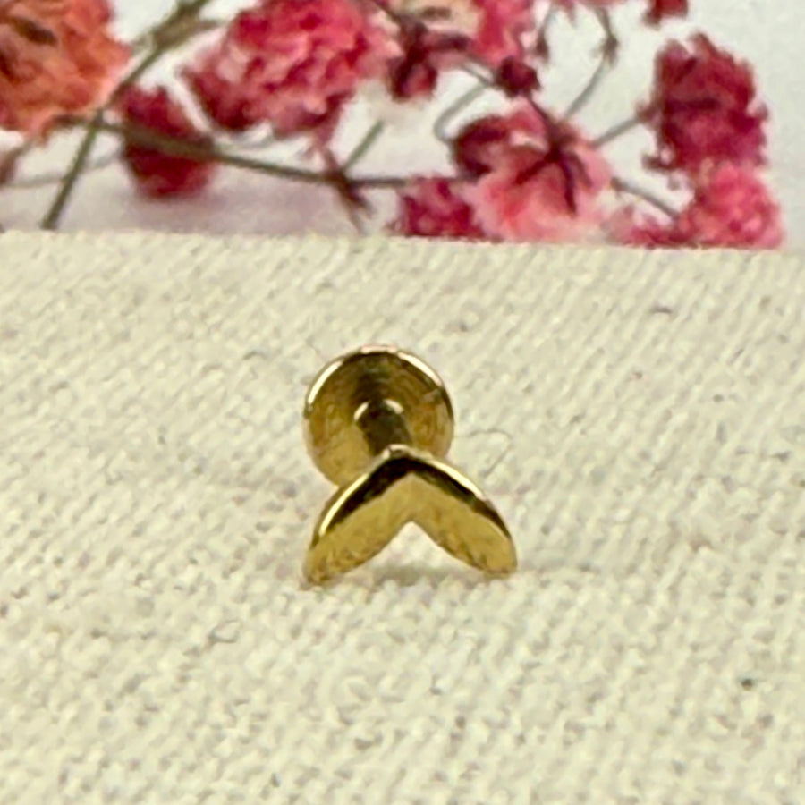 Meerjungfrauen-Schwanz-Piercing – gold-/silberfarbener Stecker aus Edelstahl.