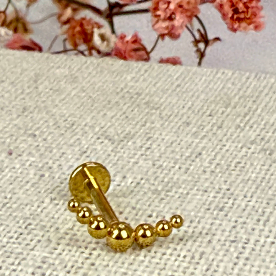 Gouden bolletjespiercing – Oorknopje van waterdicht roestvrij staal.