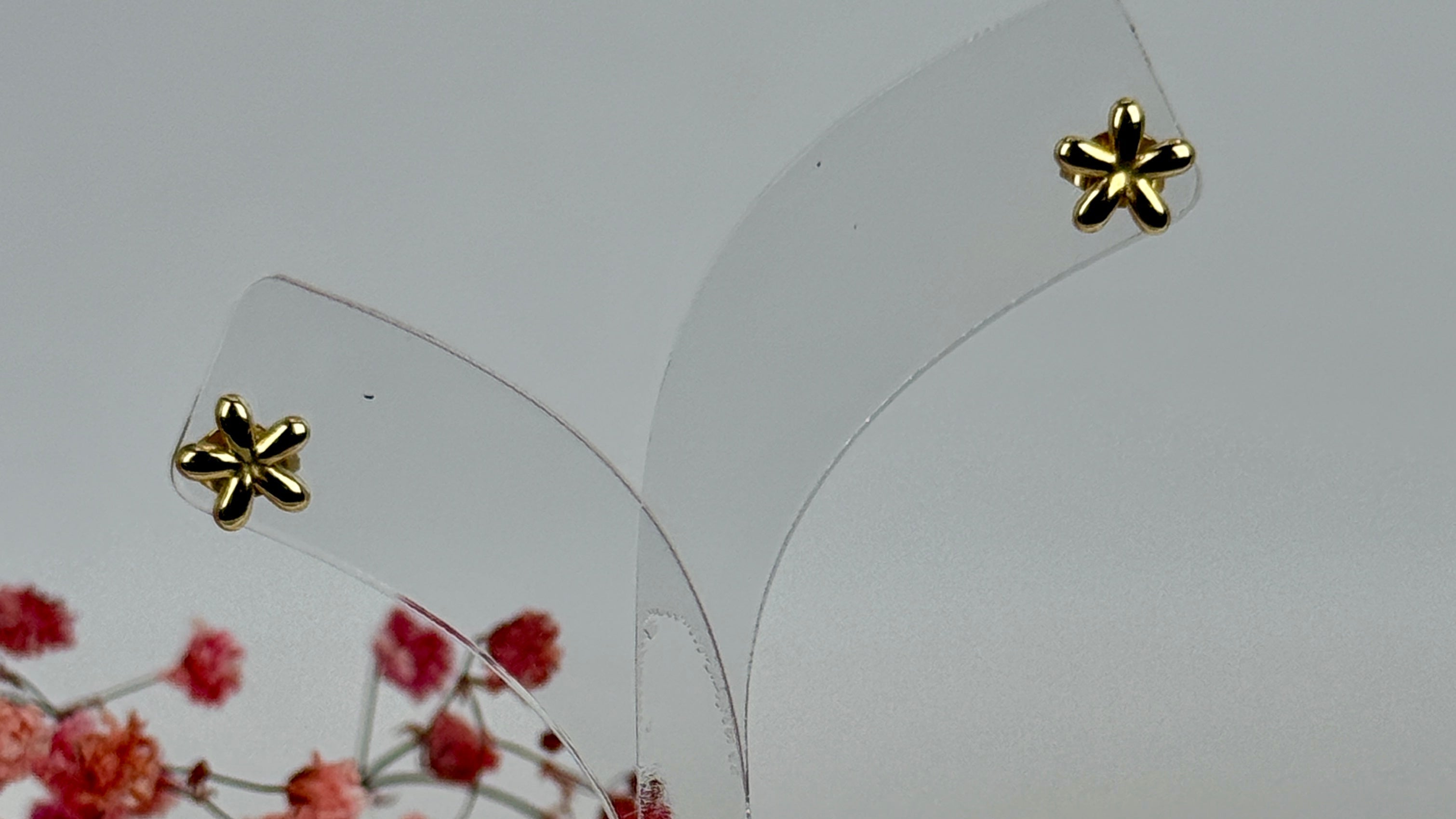 Minimalistische Ohrstecker Blume – Vergoldeter oder versilberter Edelstahl | Hypoallergen & widerstandsfähig