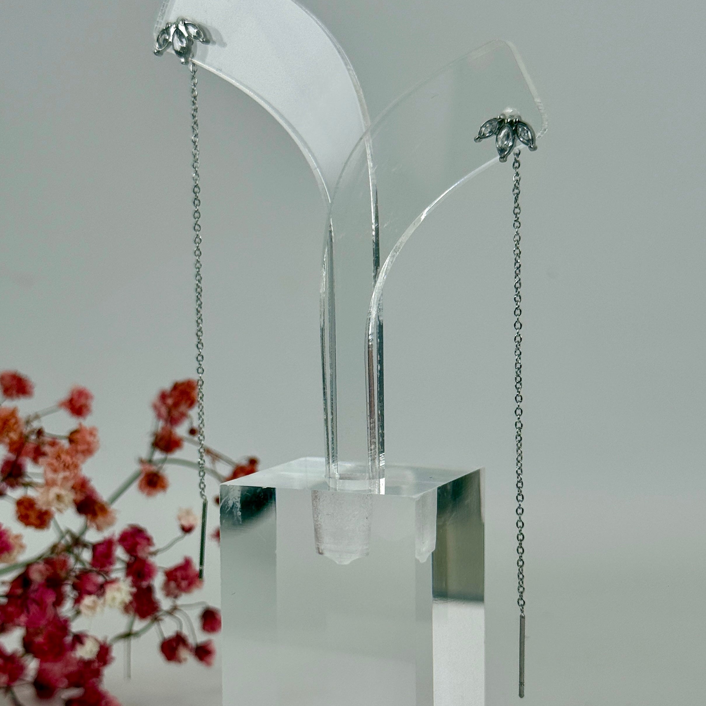 Lange Ohrringe, Blume Zirkonia – Vergoldeter/versilberter Edelstahl.