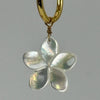 Oorbellen Parelmoer Kleine Bloem (2).