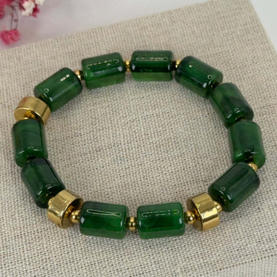 Elastische Armband van Cilindrisch Hars – Glanzende Parels & Gouden Details (Blauw, Groen of Rood).