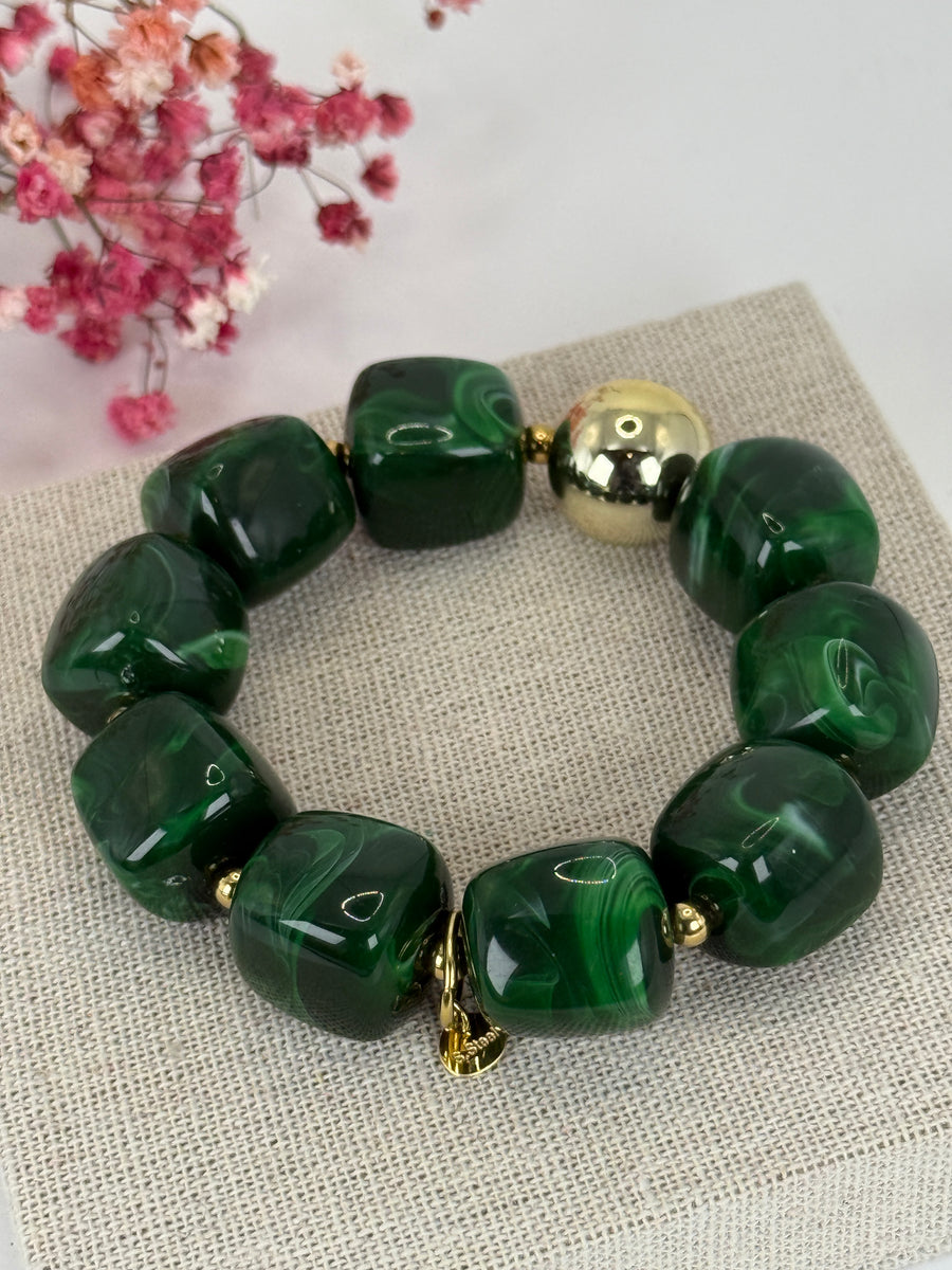 Bracelet Élastique en Résine – Perles Cubiques Brillantes & Détails Dorés (Vert, Rouge ou Marron).