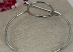 Offener Armreif aus Edelstahl, Silberfarben – Modernes Toggle-Design mit Kreis und Stange.