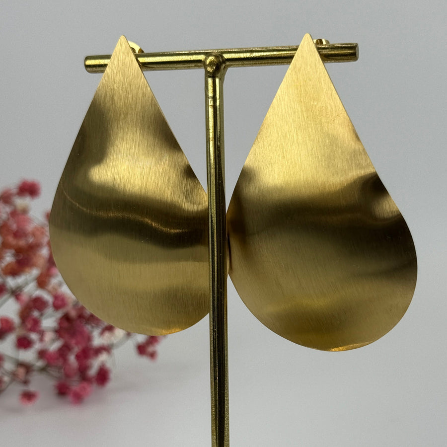 Boucles d’oreilles dorées XL en acier inoxydable – Gouttes modernes
