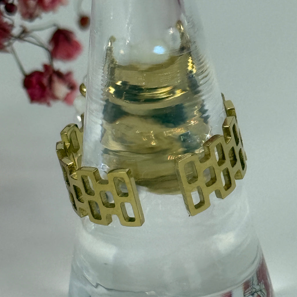 Drehbarer, verstellbarer Anti-Stress-Ring aus Edelstahl – goldfarben.
