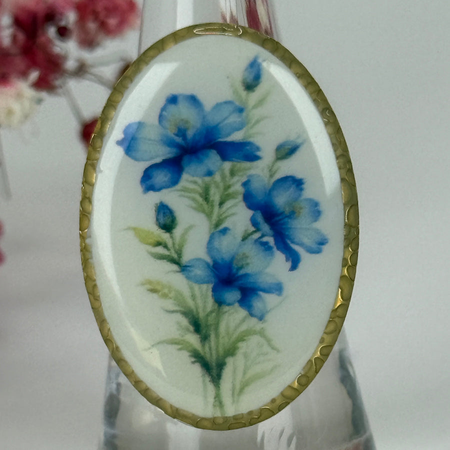 Bague ajustable dorée en acier inoxydable – Résine époxy motif fleurs bleues | Bijou élégant