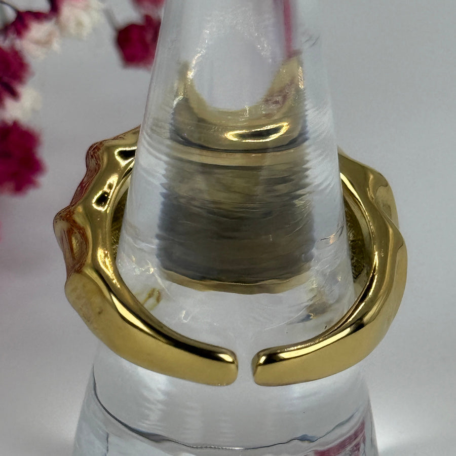 Verstellbarer Ring aus vergoldetem Edelstahl – Organischer, texturierter Ring.