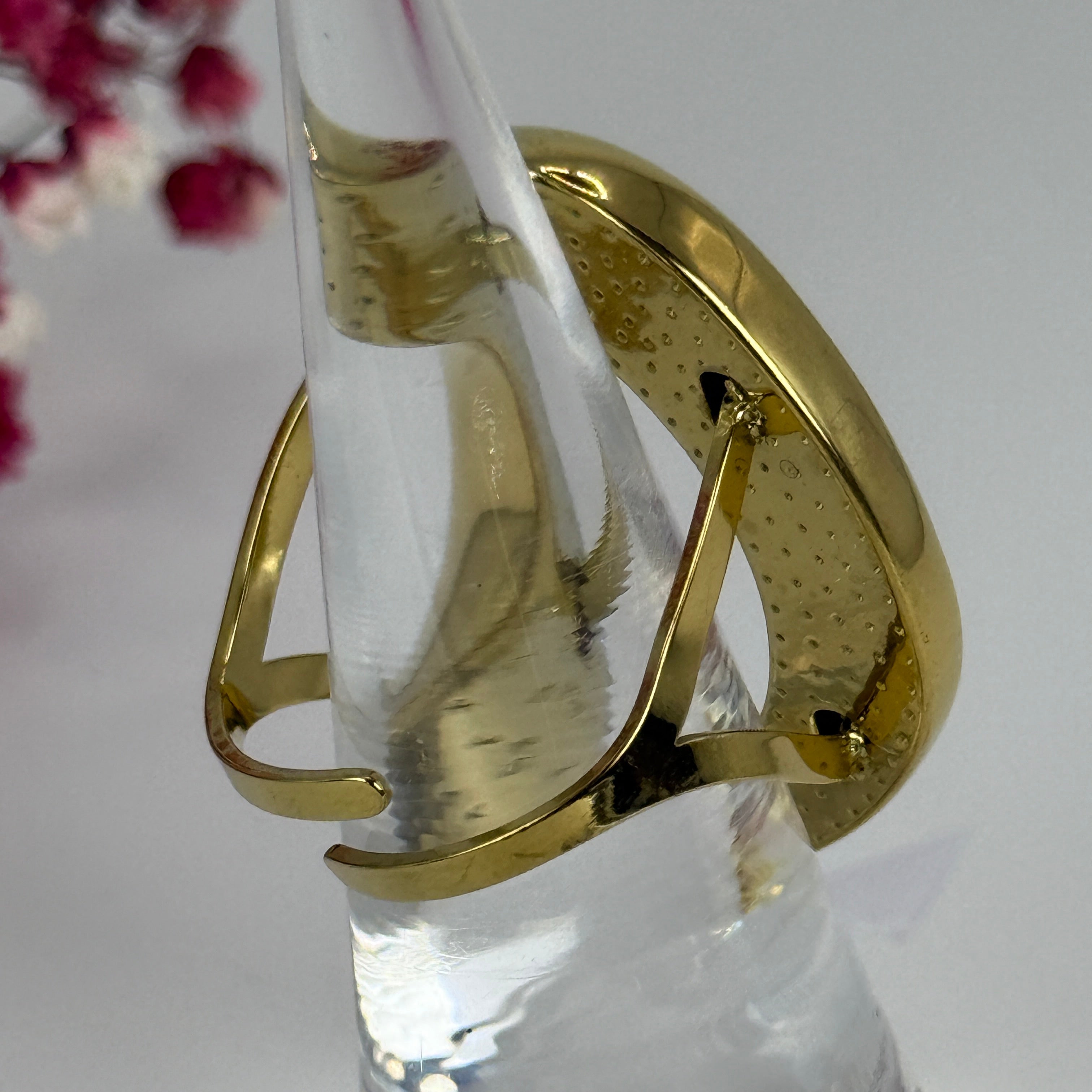 Verstellbarer Ring aus vergoldetem Edelstahl – Großer, moderner, ovaler Ring.