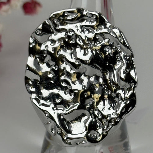 Verstelbare ring van roestvrij staal – Grote gehamerde organische medaillon – Goud- of zilverkleurig