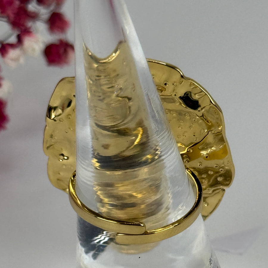 Verstellbarer Ring aus Edelstahl – Großes, gehämmertes organisches Medaillon – Gold- oder silberfarben