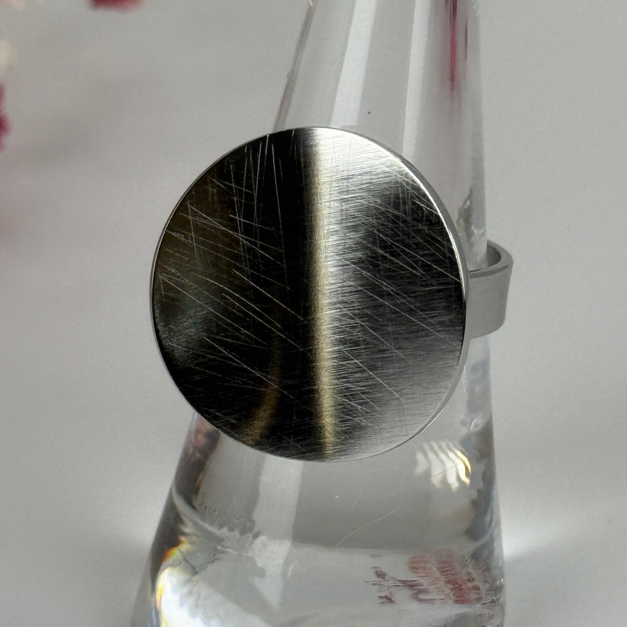 Verstellbarer Ring aus Edelstahl – Großer, runder, gebürsteter Ring – Gold- oder Silber-Finish