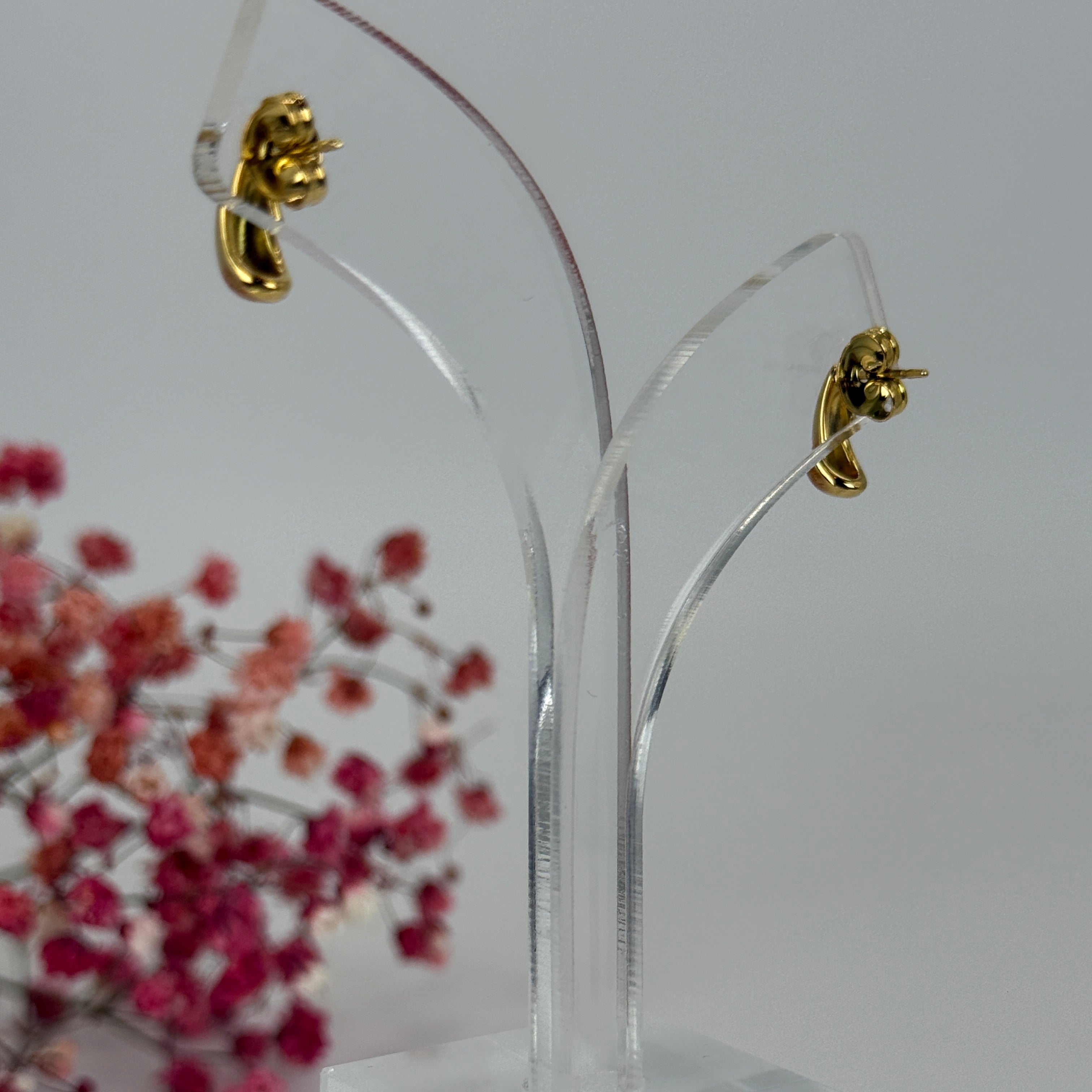 Boucles d’oreilles mini dorées en acier inoxydable – Goutte moderne minimaliste
