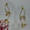 Boucles d’oreilles florales en acier inoxydable doré – Design fleurs ajourées modernes