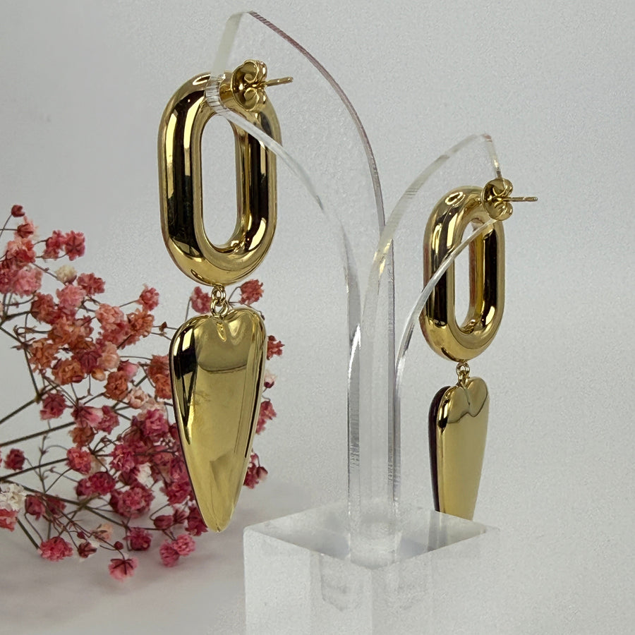 Boucles d’oreilles dorées en acier inoxydable – Cœur rouge brillant, design moderne