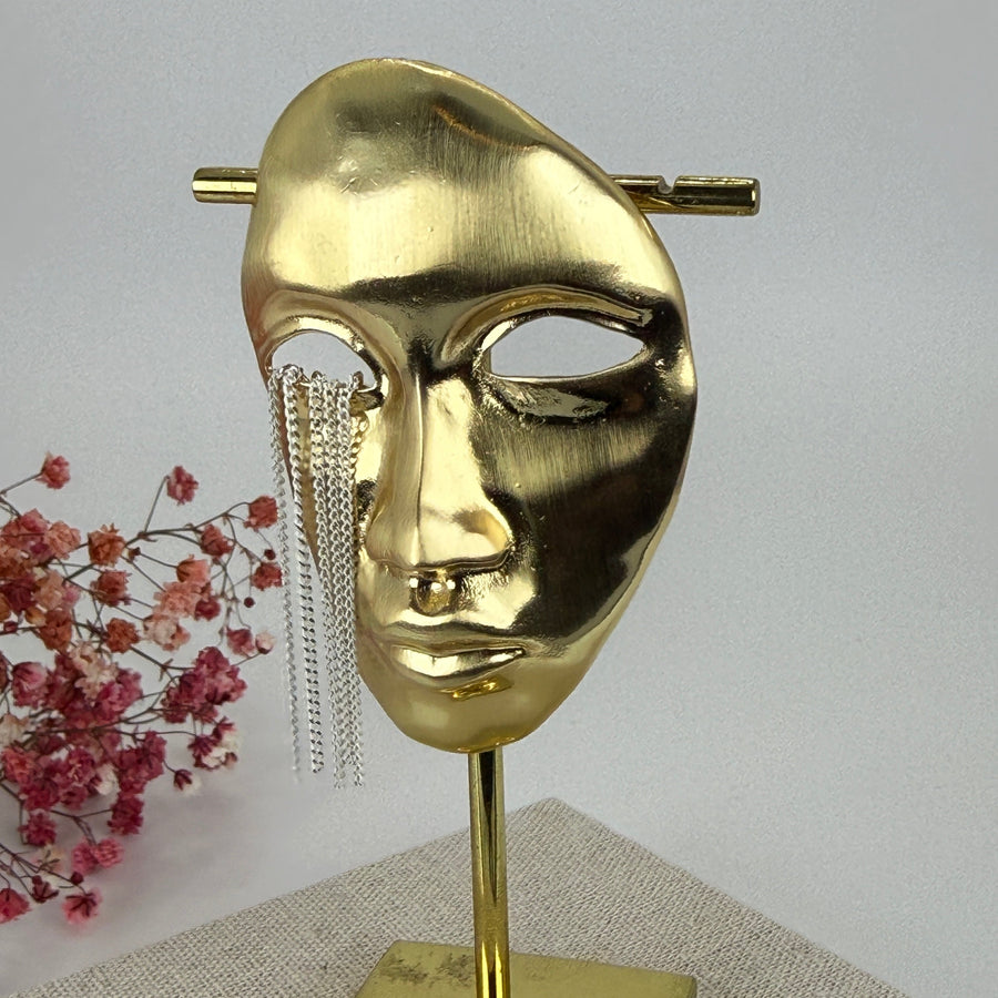 Magnetische broche artistiek masker in roestvrij staal – Goud of zilver model met kettingen