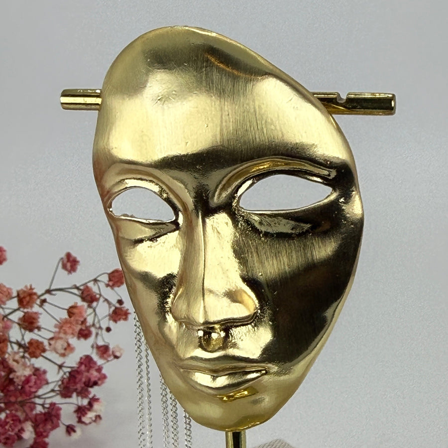 Magnetische broche artistiek masker in roestvrij staal – Goud of zilver model met kettingen