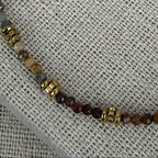 Bracelet jaspe multicolore & acier inoxydable doré – bijou fin et résistant