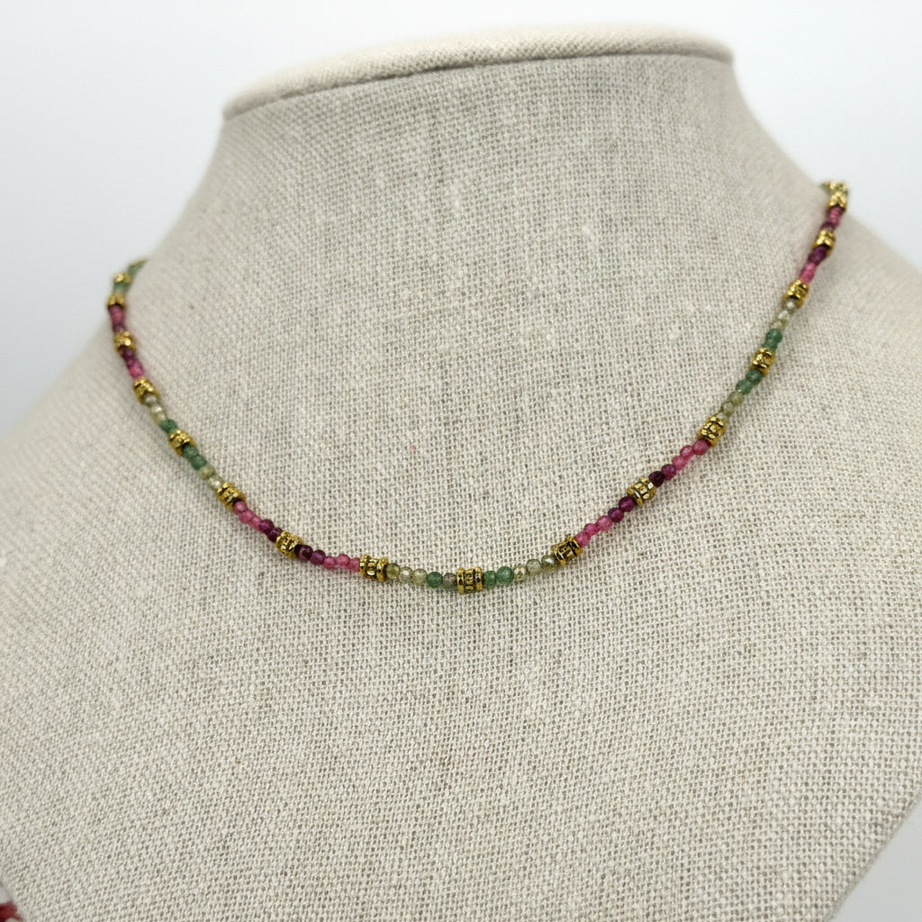 Collier perles fines multicolores & acier inoxydable doré – Bijou délicat femme